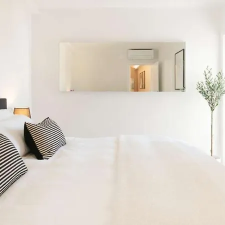 Immaculate Fully-equipped Two-bedroom In With An Amazing Panoramic View! Apartment *
