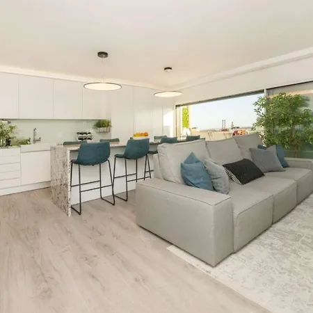 Immaculate Fully-equipped Two-bedroom In With An Amazing Panoramic View! Daire Lisboa